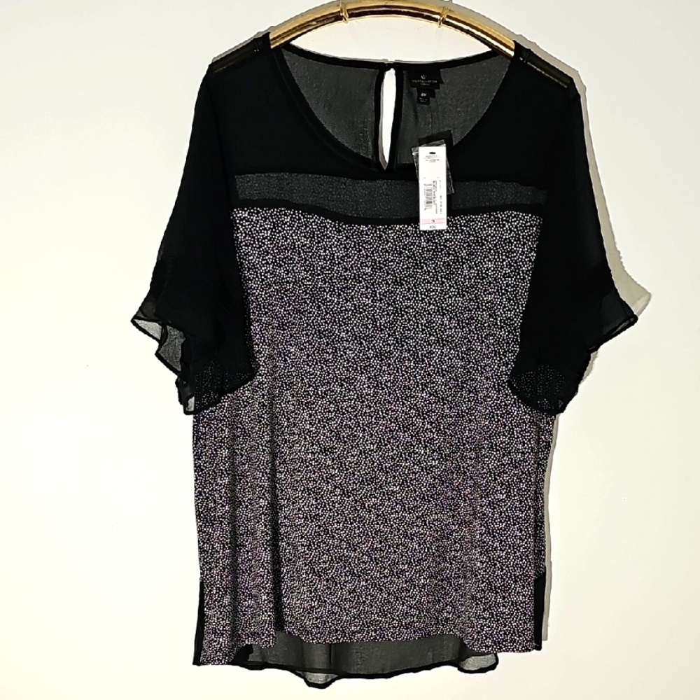 Black and White Women's Top Size 2X. NWT From Worthingron. Dress Up With Or Down